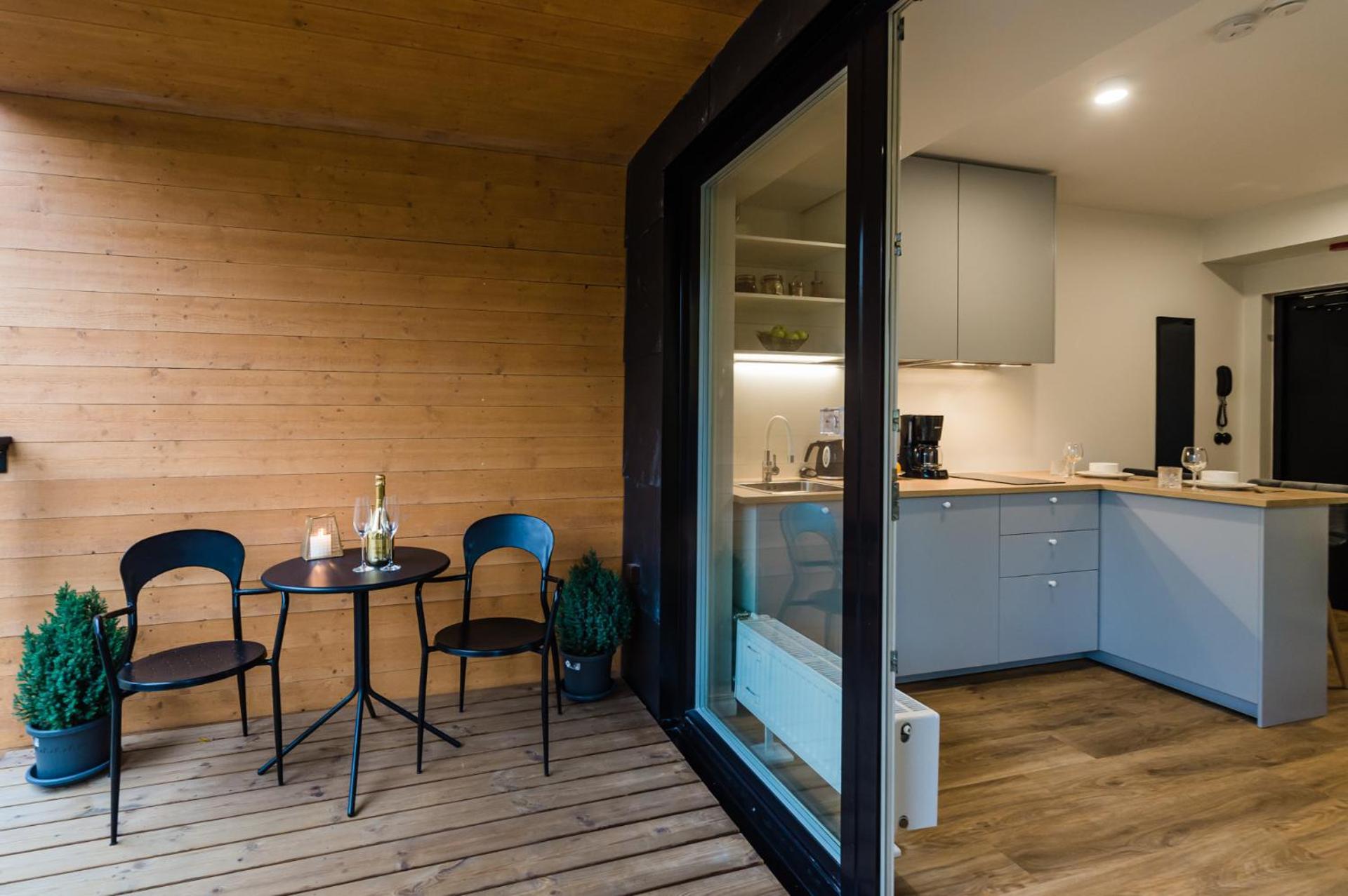 Thomas' Home - Trendy, Central & Balcony Talin Exterior foto